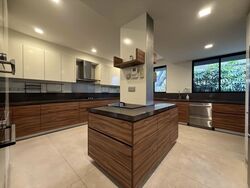 Chatsworth Road (D10), Detached #574555501